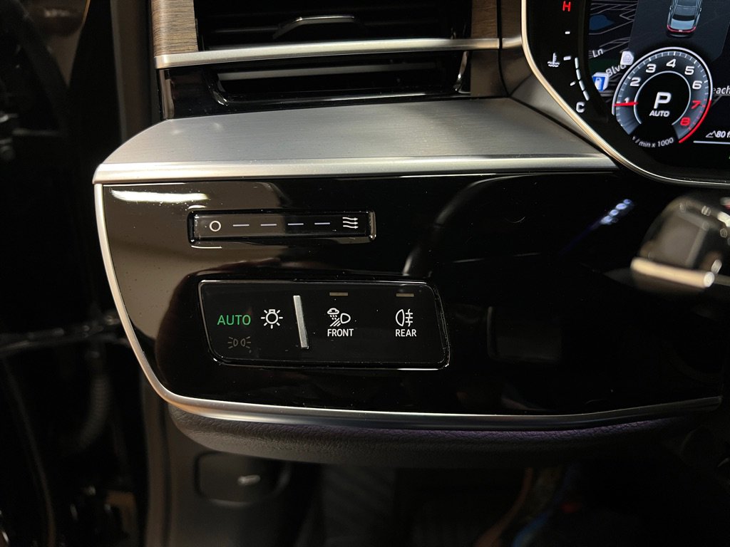 Used 2019 Audi A8 L 4.0T image 23