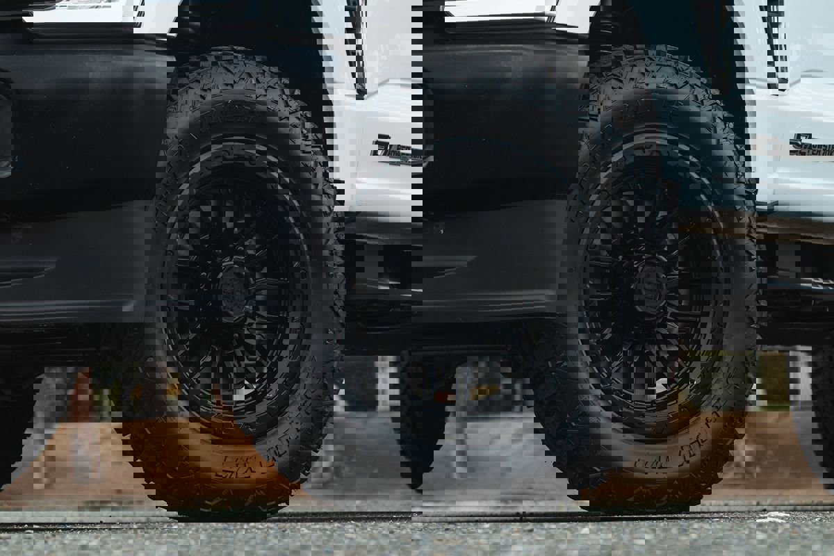 Used 2024 Ford F250 XL image 3