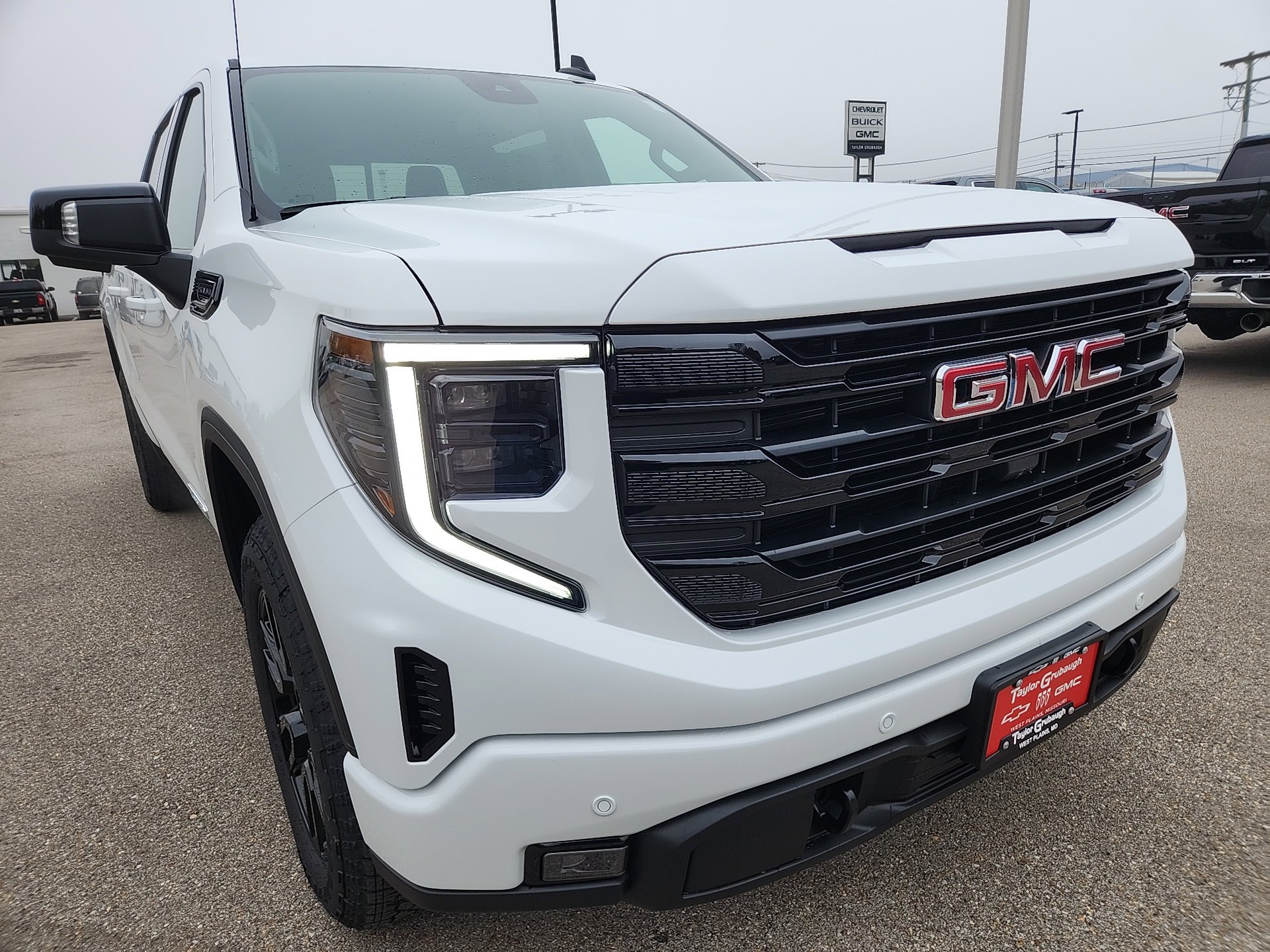 New 2026 GMC Sierra 1500 Elevation w/ Elevation Premium Package AWD/4WD image 13