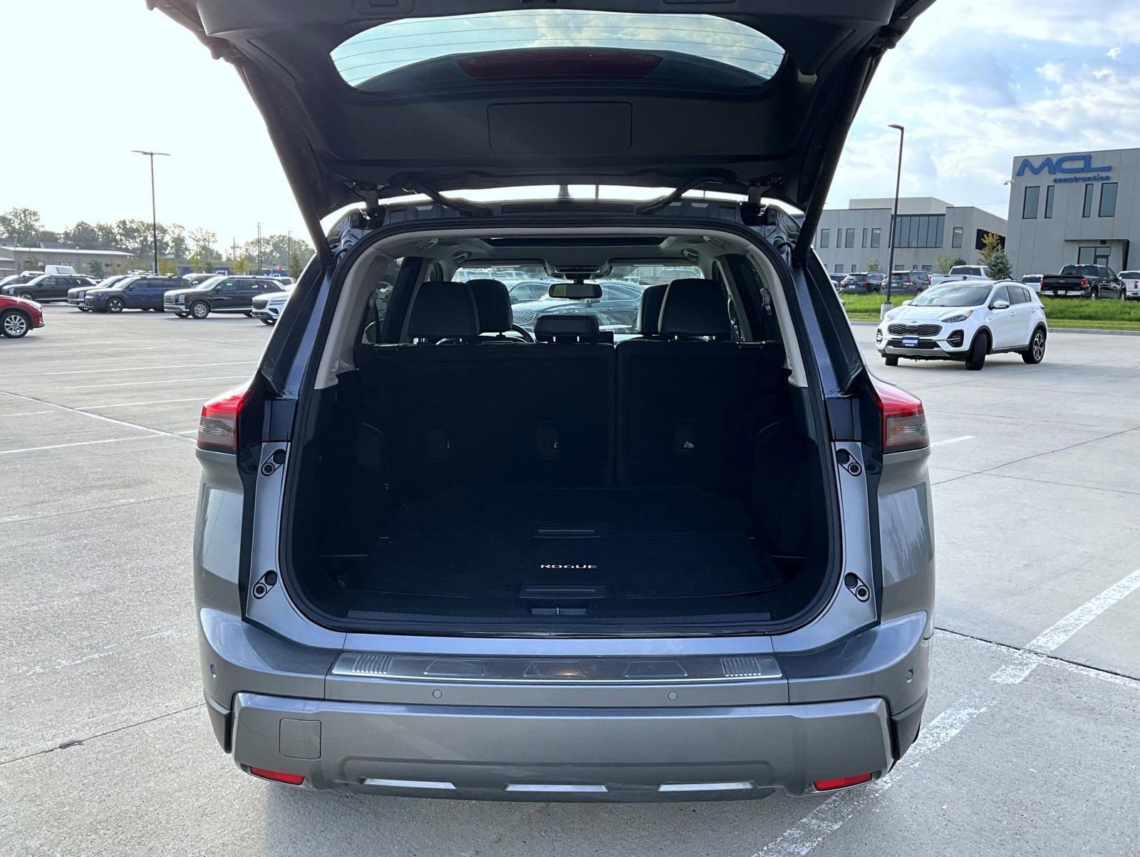 Certified 2024 Nissan Rogue SL w/ SL Premium Package image 9