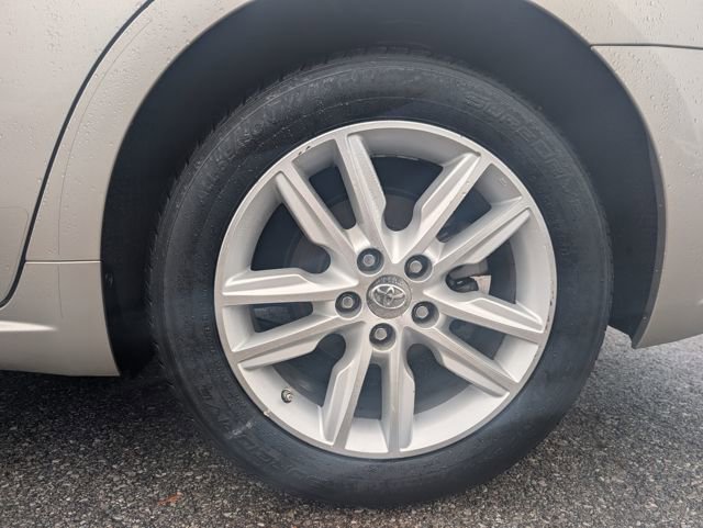 Used 2013 Toyota Avalon XLE FWD image 26