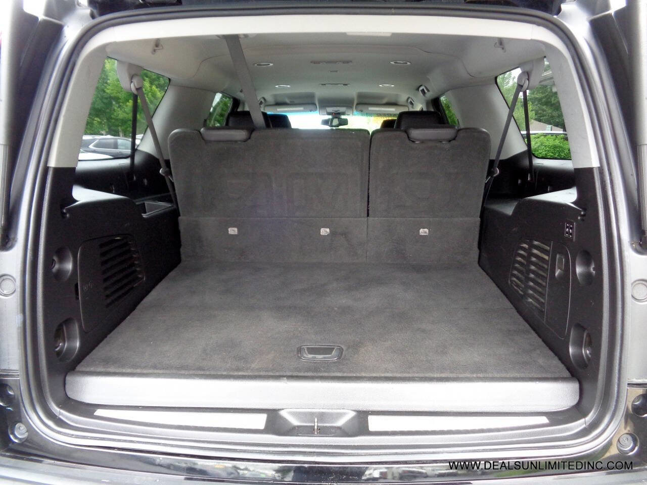 Used 2019 Cadillac Escalade ESV 4WD image 30