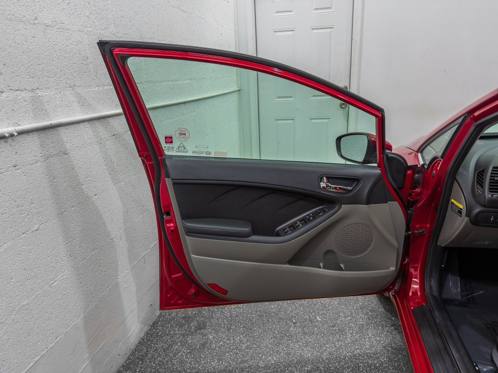 Used 2014 Kia Forte EX FWD image 10