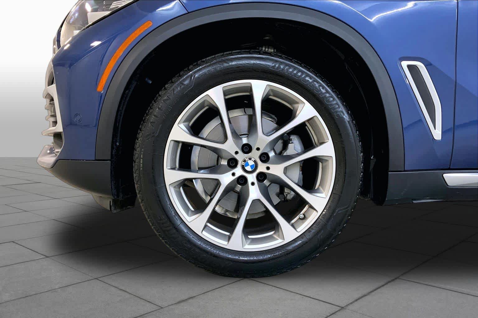 Used 2021 BMW X5 xDrive40i w/ Premium Package AWD/4WD image 10