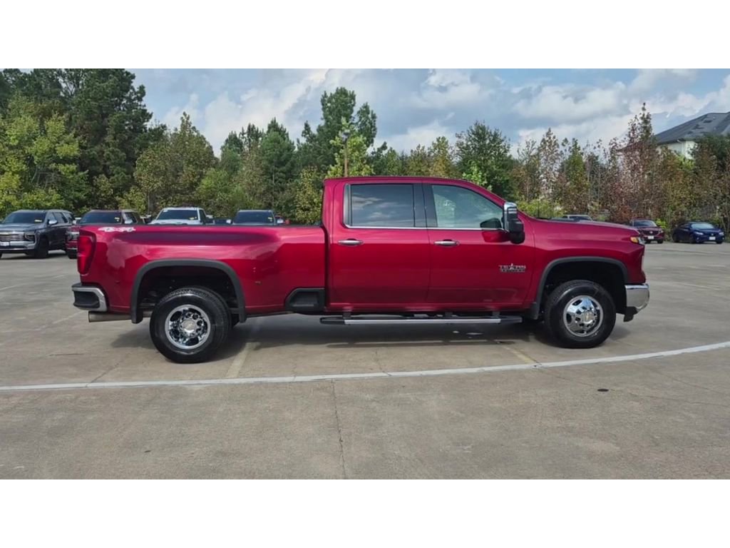 Used 2025 Chevrolet Silverado 3500 LTZ w/ LTZ Texas Edition image 9