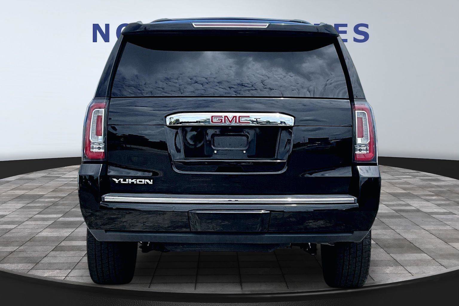 Used 2018 GMC Yukon Denali AWD/4WD image 5