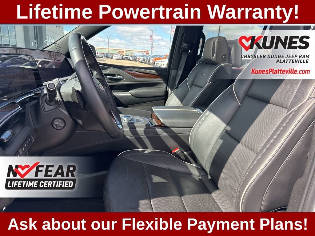 Used 2023 Cadillac Escalade Premium Luxury image 12