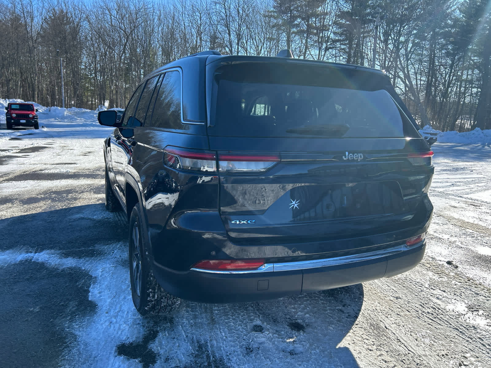 Used 2023 Jeep Grand Cherokee 4WD 4xe w/ Luxury Tech Group II image 7