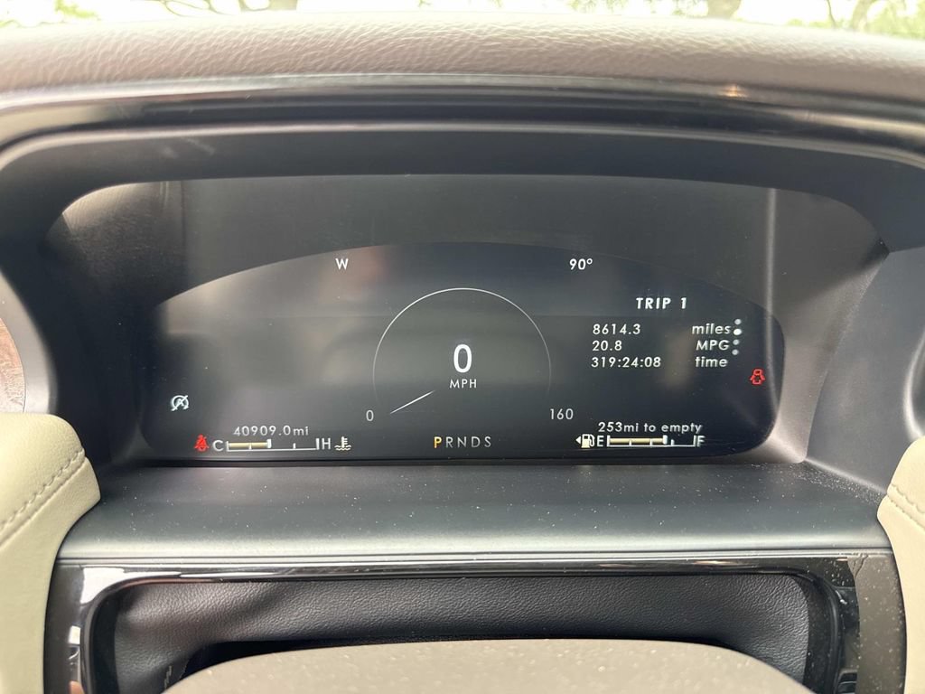 Certified 2023 Lincoln Nautilus Reserve AWD/4WD image 27