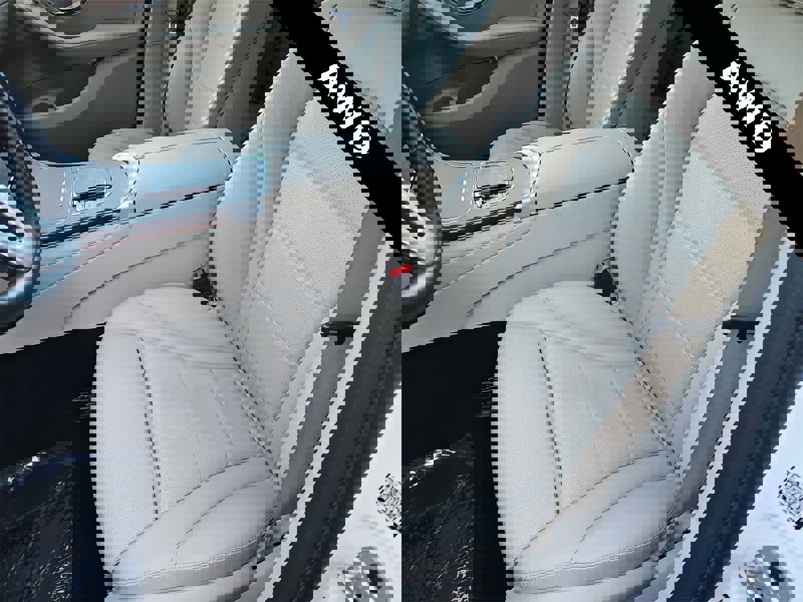 Used 2022 Mercedes-Benz GLC 300 4MATIC w/ Premium Package Lite image 15