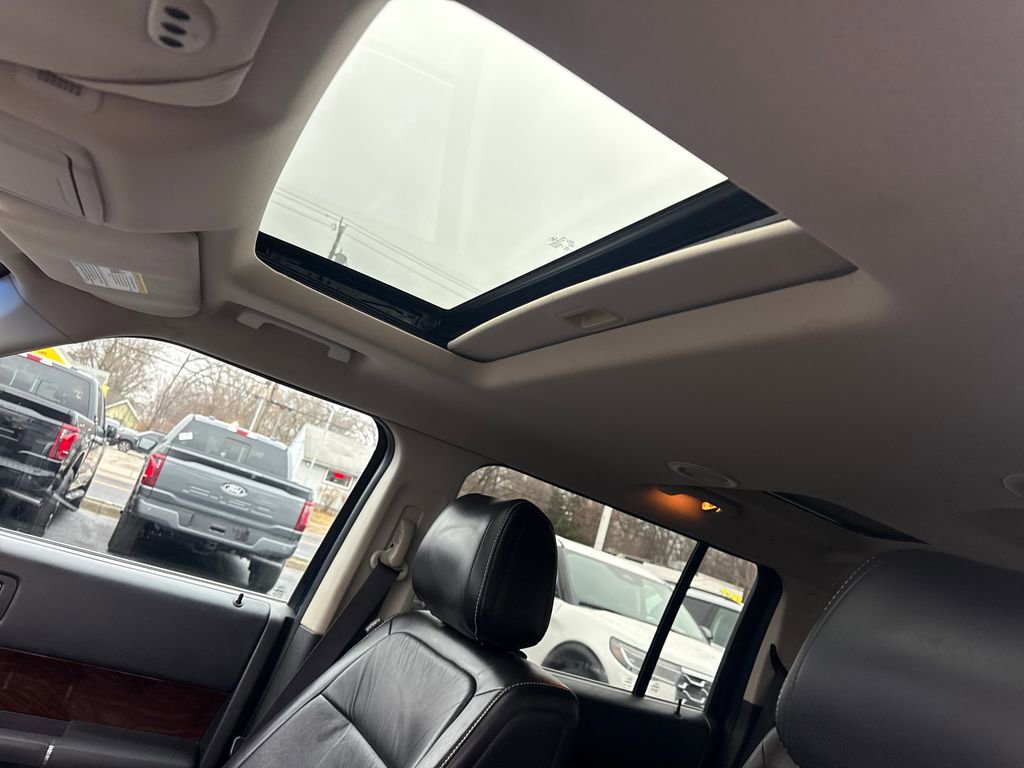 Used 2011 Ford Flex SEL w/ Rapid Spec Order Code image 29