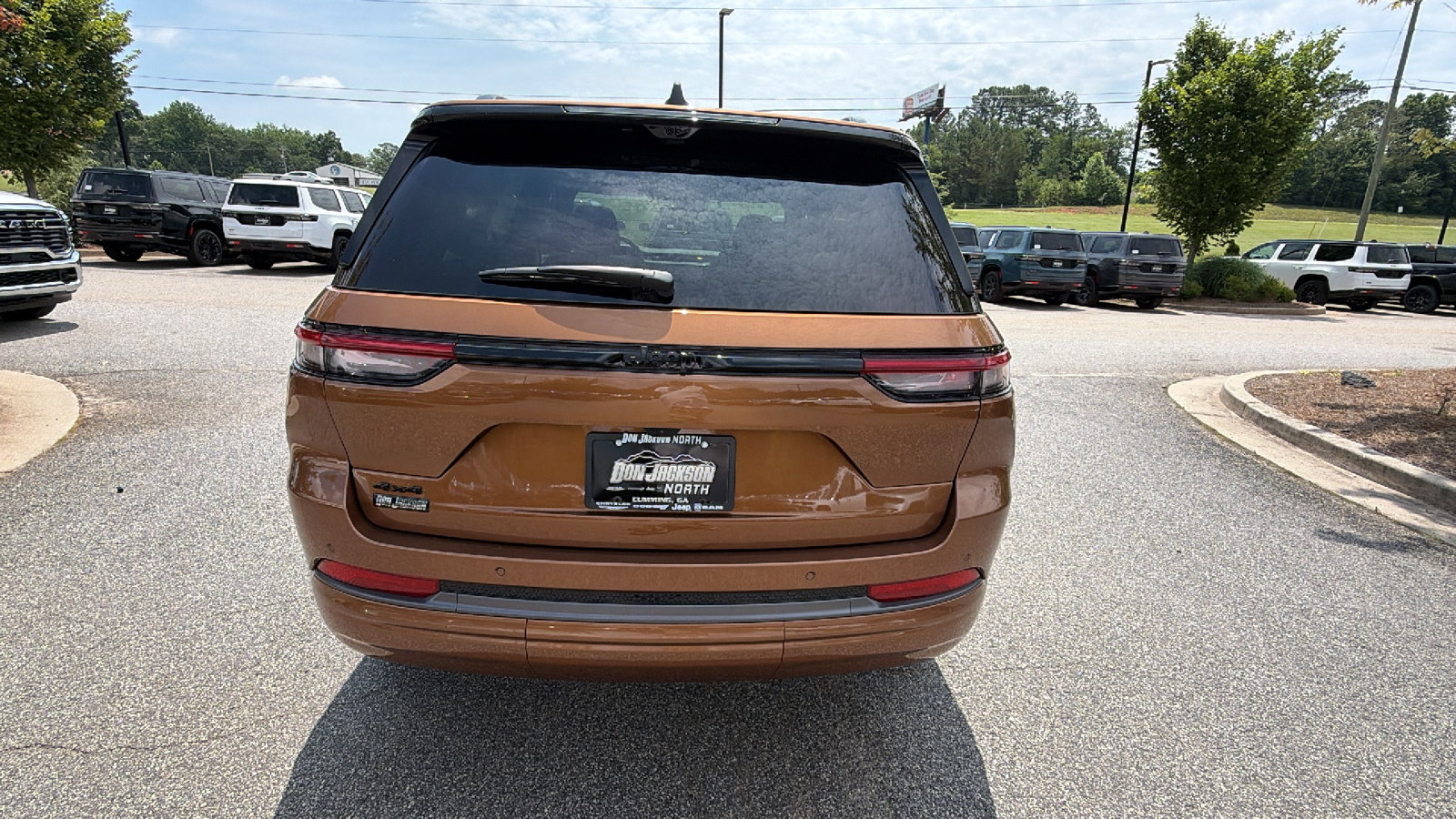 New 2026 Jeep Grand Cherokee Limited AWD/4WD image 9