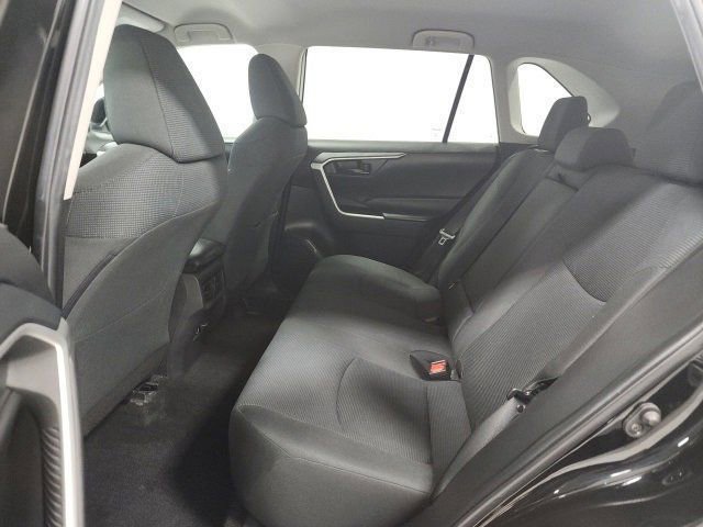 Used 2022 Toyota RAV4 LE image 18