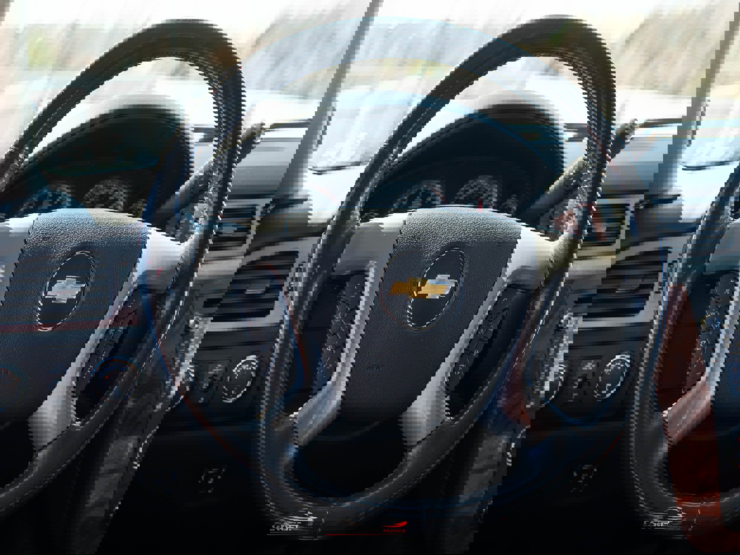 Used 2013 Chevrolet Avalanche LTZ image 23