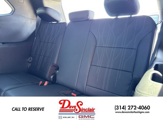 New 2026 Buick Enclave Avenir w/ Super Cruise Package FWD image 24