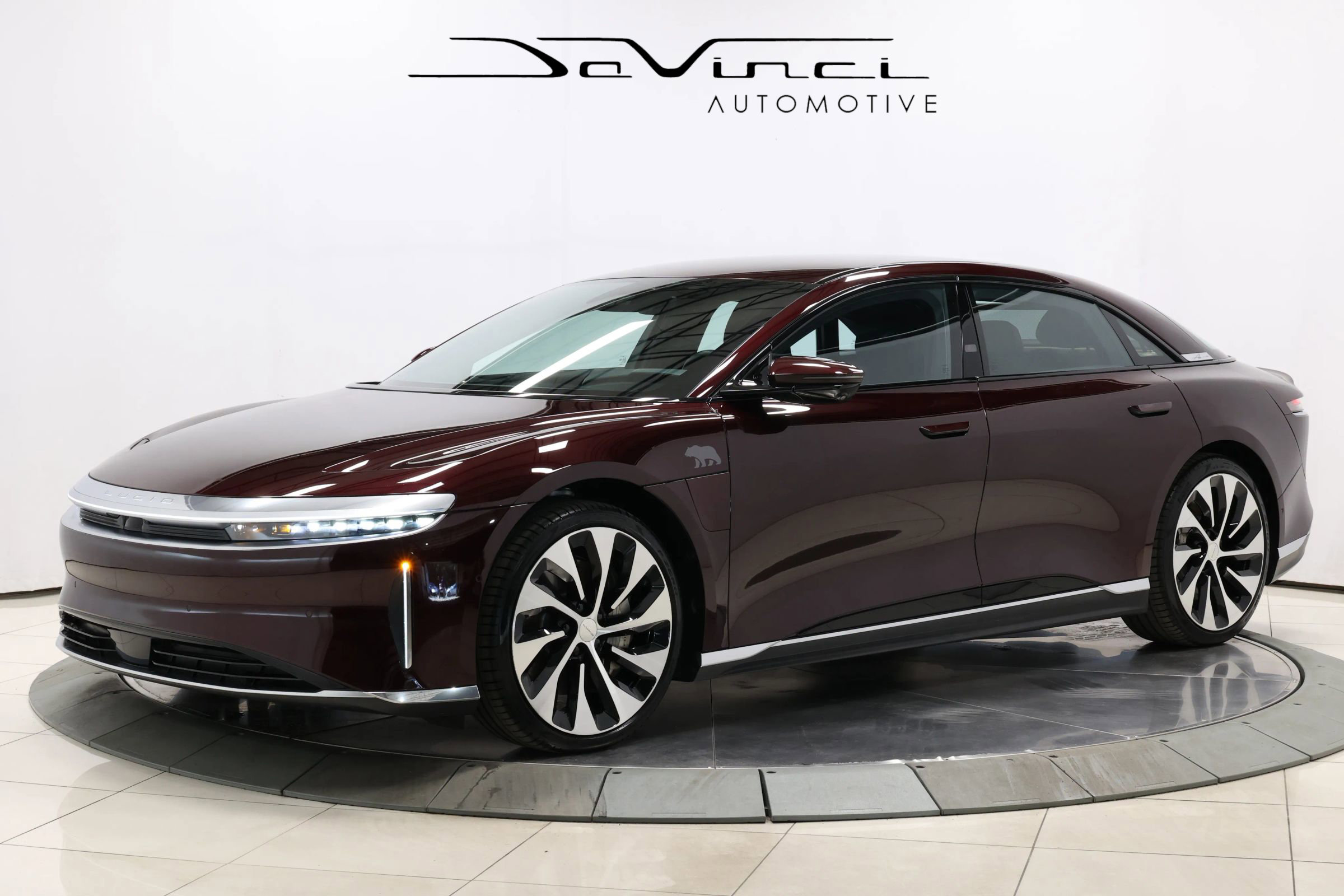 Used 2023 Lucid Air Touring image 1