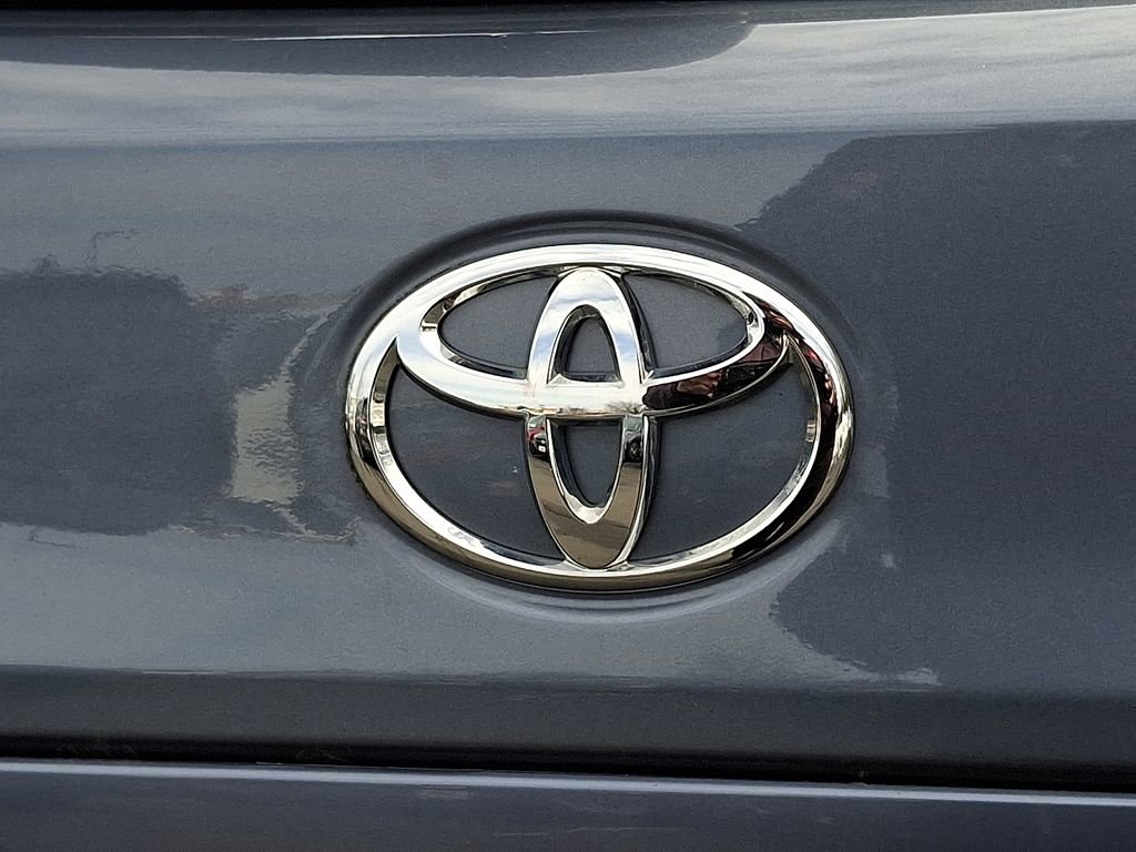 Used 2023 Toyota Corolla Cross LE image 28