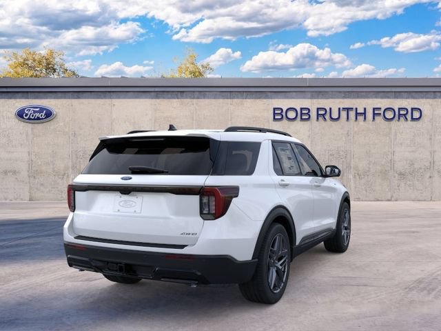 New 2026 Ford Explorer ST-Line w/ ST-Line Street Pack AWD/4WD image 8