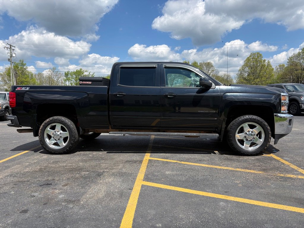 Used 2015 Chevrolet Silverado 2500 LT w/ LT Convenience Package AWD/4WD image 5