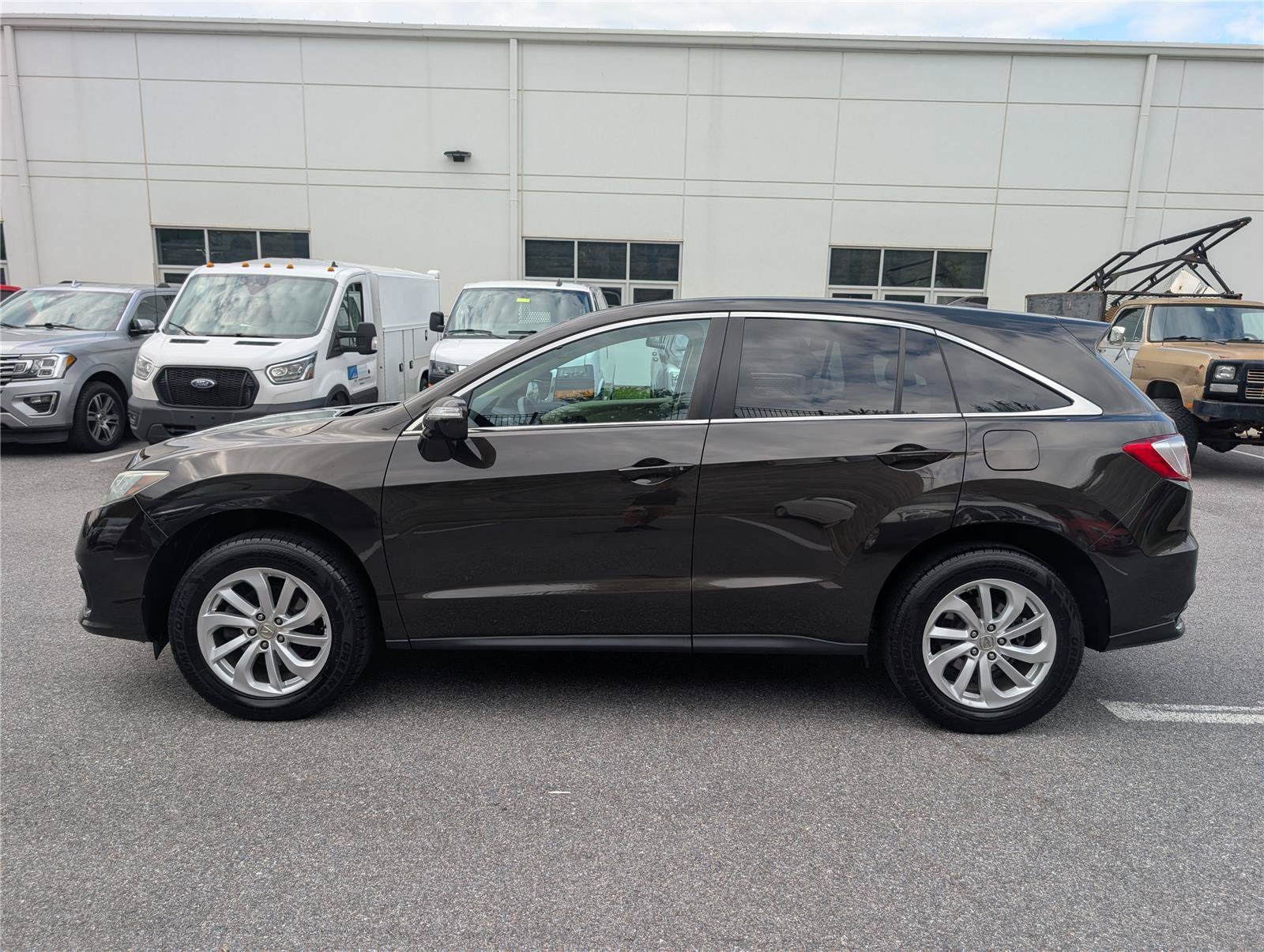 Used 2016 Acura RDX AWD image 2