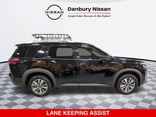 Certified 2023 Nissan Pathfinder SL w/ Lighting Package (N92) FWD image 2