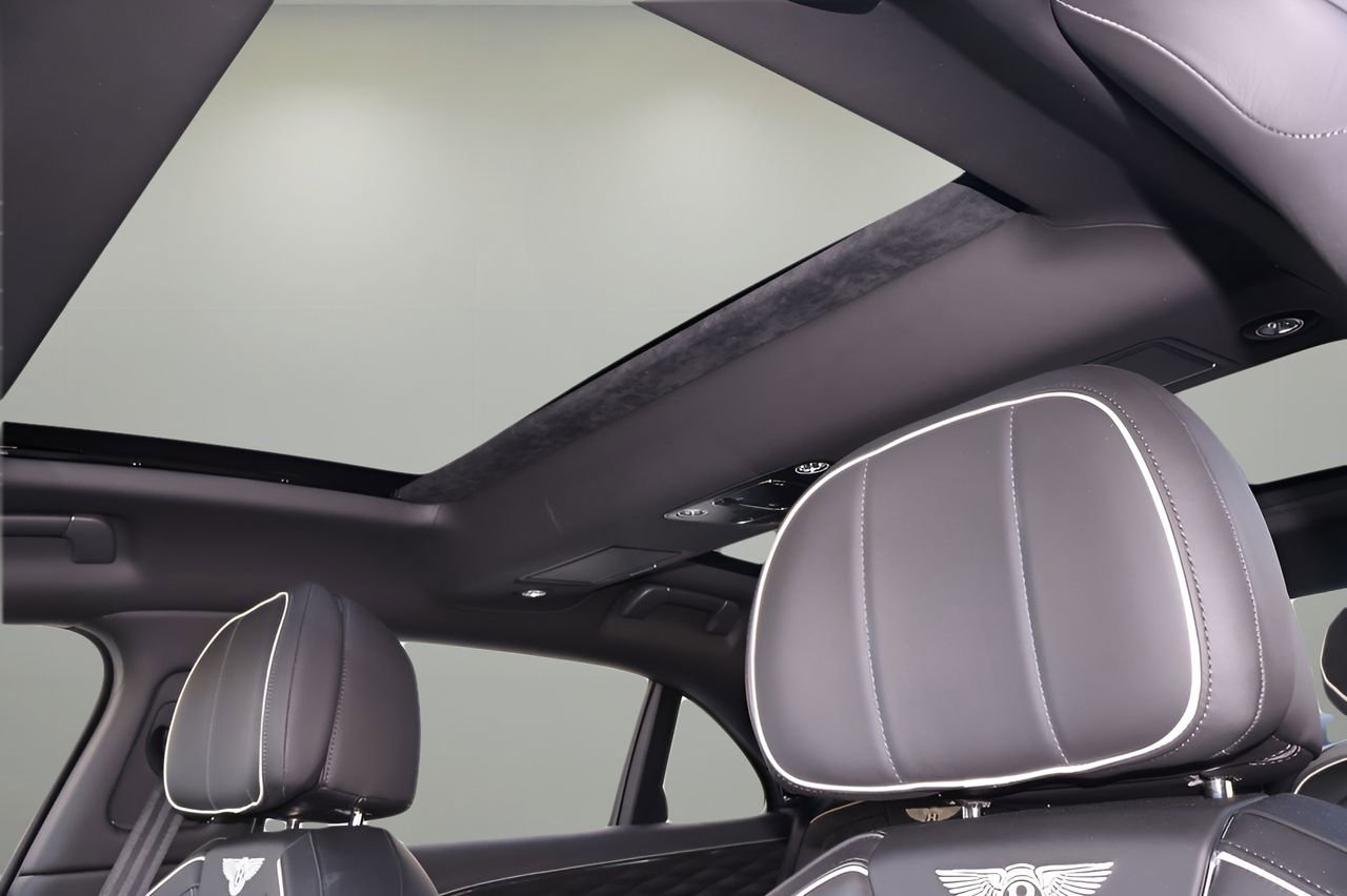 Certified 2020 Bentley Flying Spur W12 image 30