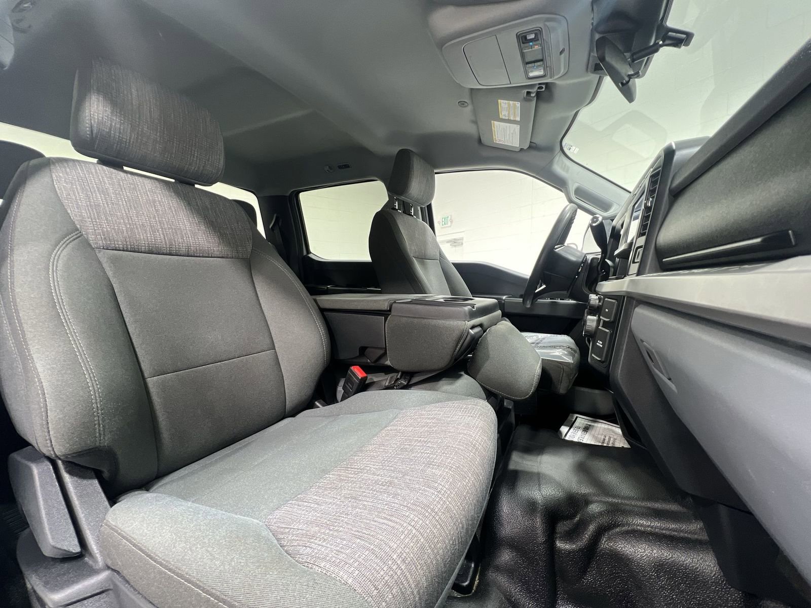 Used 2024 Ford F350 XLT image 23