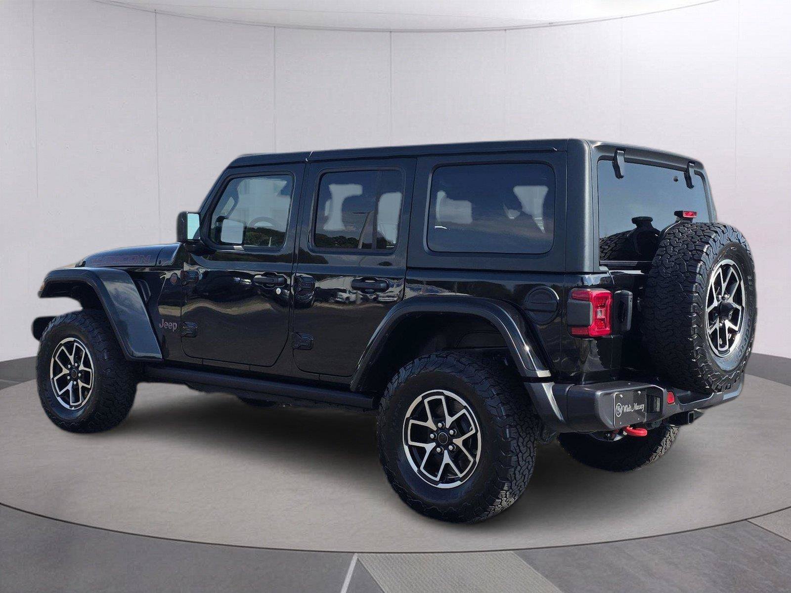 Used 2026 Jeep Wrangler Unlimited Rubicon w/ Technology Group AWD/4WD image 7