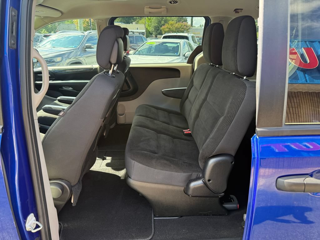 Used 2019 Dodge Grand Caravan SE FWD image 11