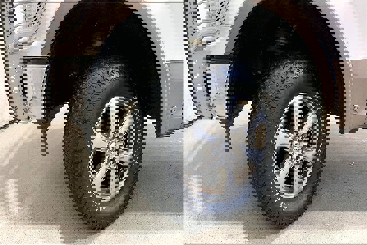 Used 2019 Ford F150 Lariat w/ Equipment Group 502A Luxury image 20