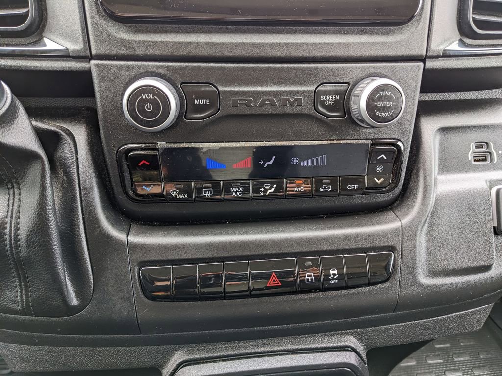 Used 2023 RAM ProMaster 2500 w/ Driver Convenience Group image 27