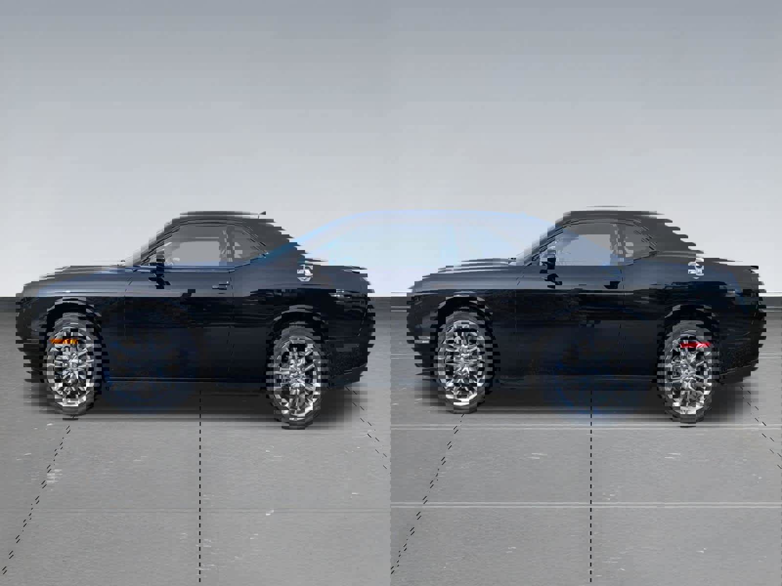 Used 2023 Dodge Challenger SXT w/ Plus Package image 2