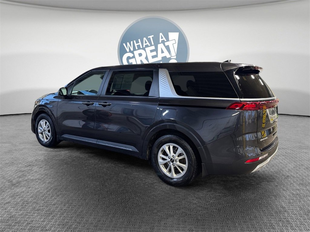 Certified 2024 Kia Carnival LX image 6