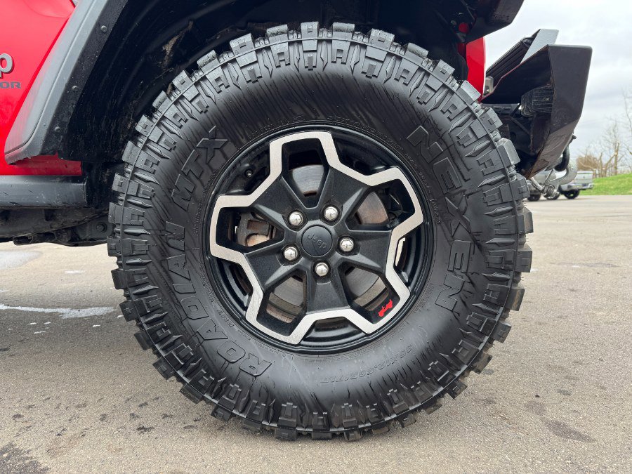 Used 2020 Jeep Gladiator Rubicon AWD/4WD image 13