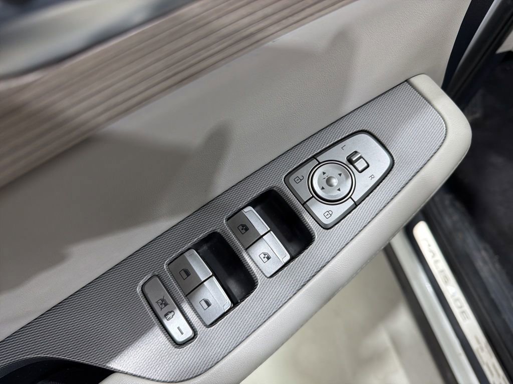 Used 2021 Hyundai Palisade Limited image 16