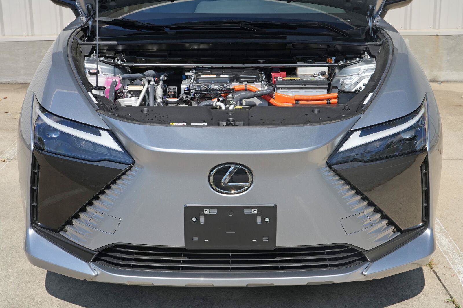 Used 2025 Lexus RZ 300e w/ Accessory Package (Z1) FWD image 8