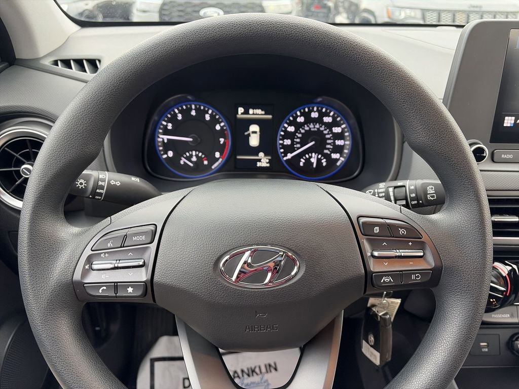 Used 2023 Hyundai Kona SE image 14