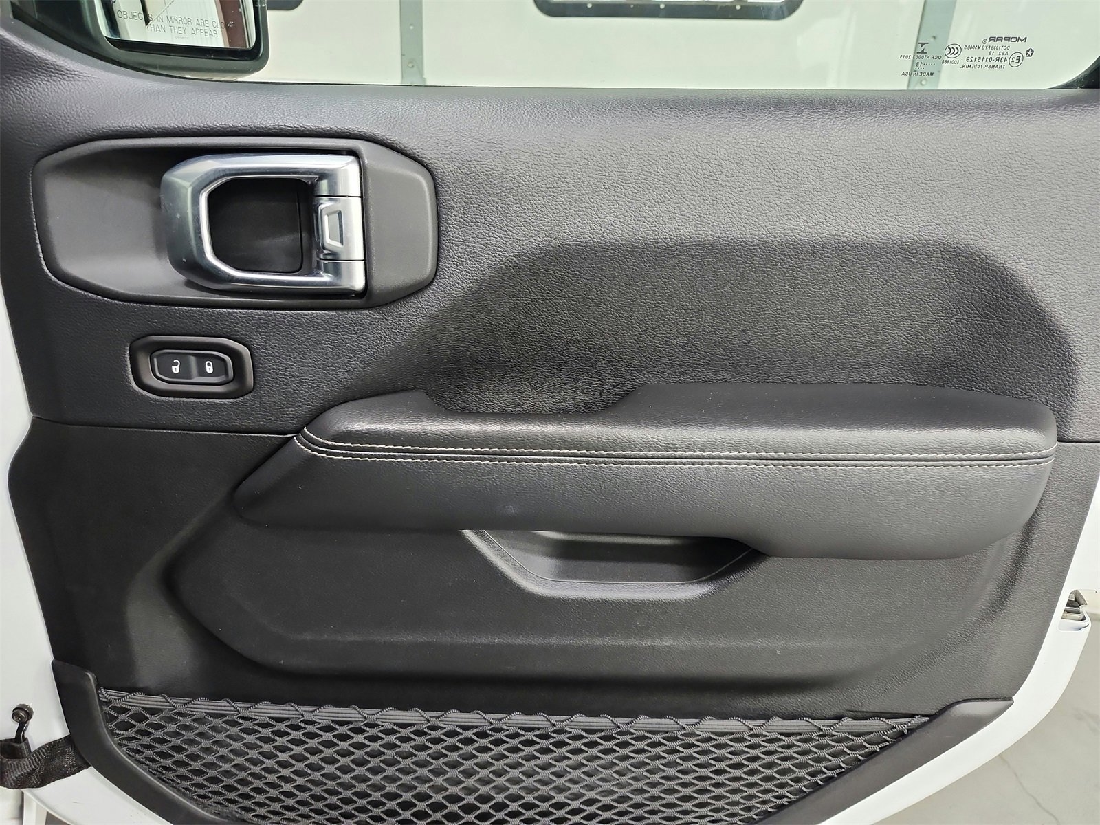 Used 2018 Jeep Wrangler Unlimited Sahara image 40