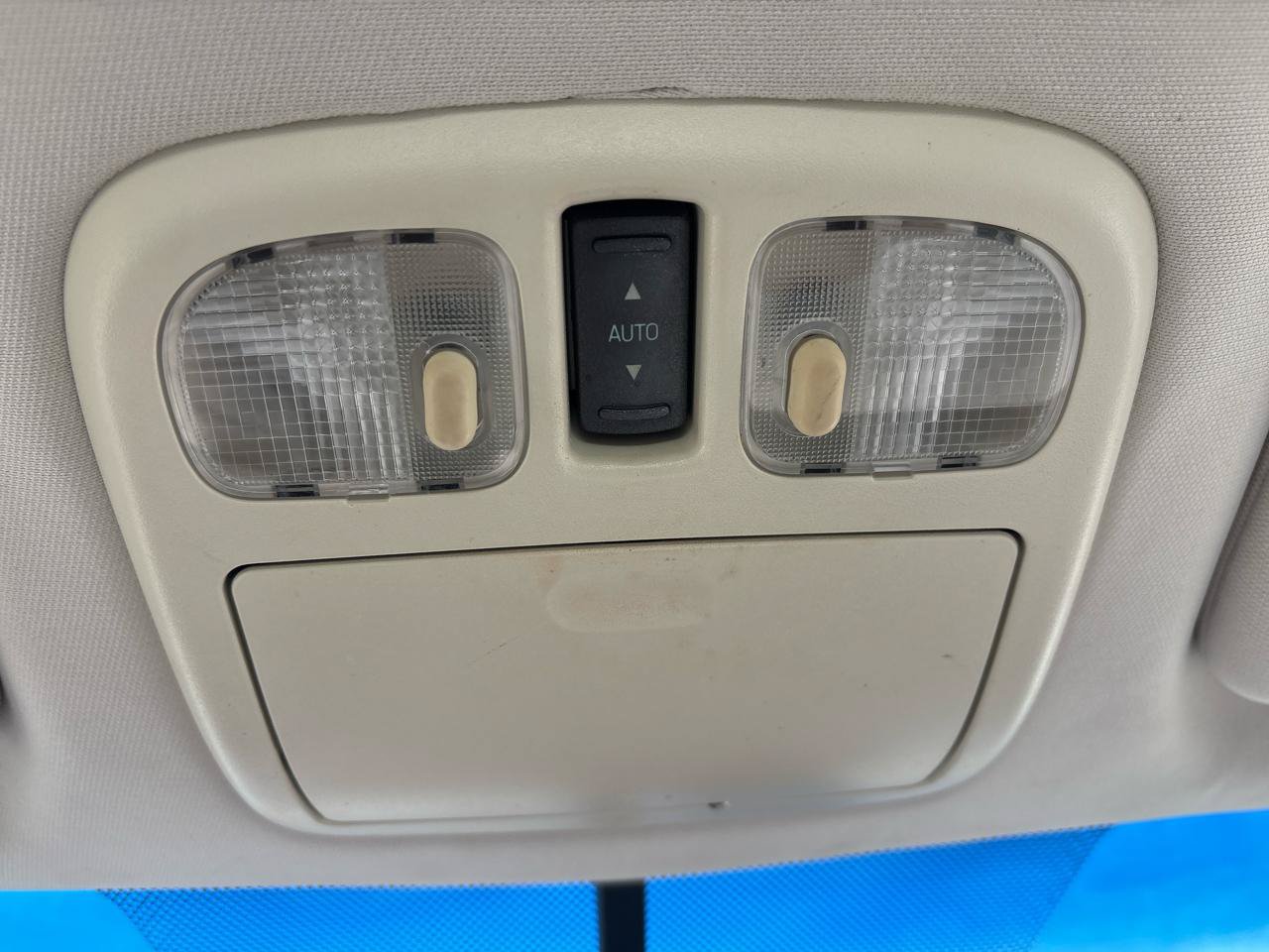 Used 2012 Lincoln MKZ FWD image 13