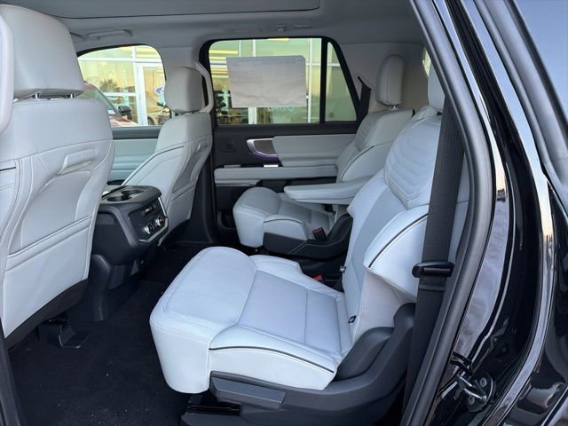 New 2025 Ford Expedition Max Platinum w/ Platinum Ultimate Package image 8