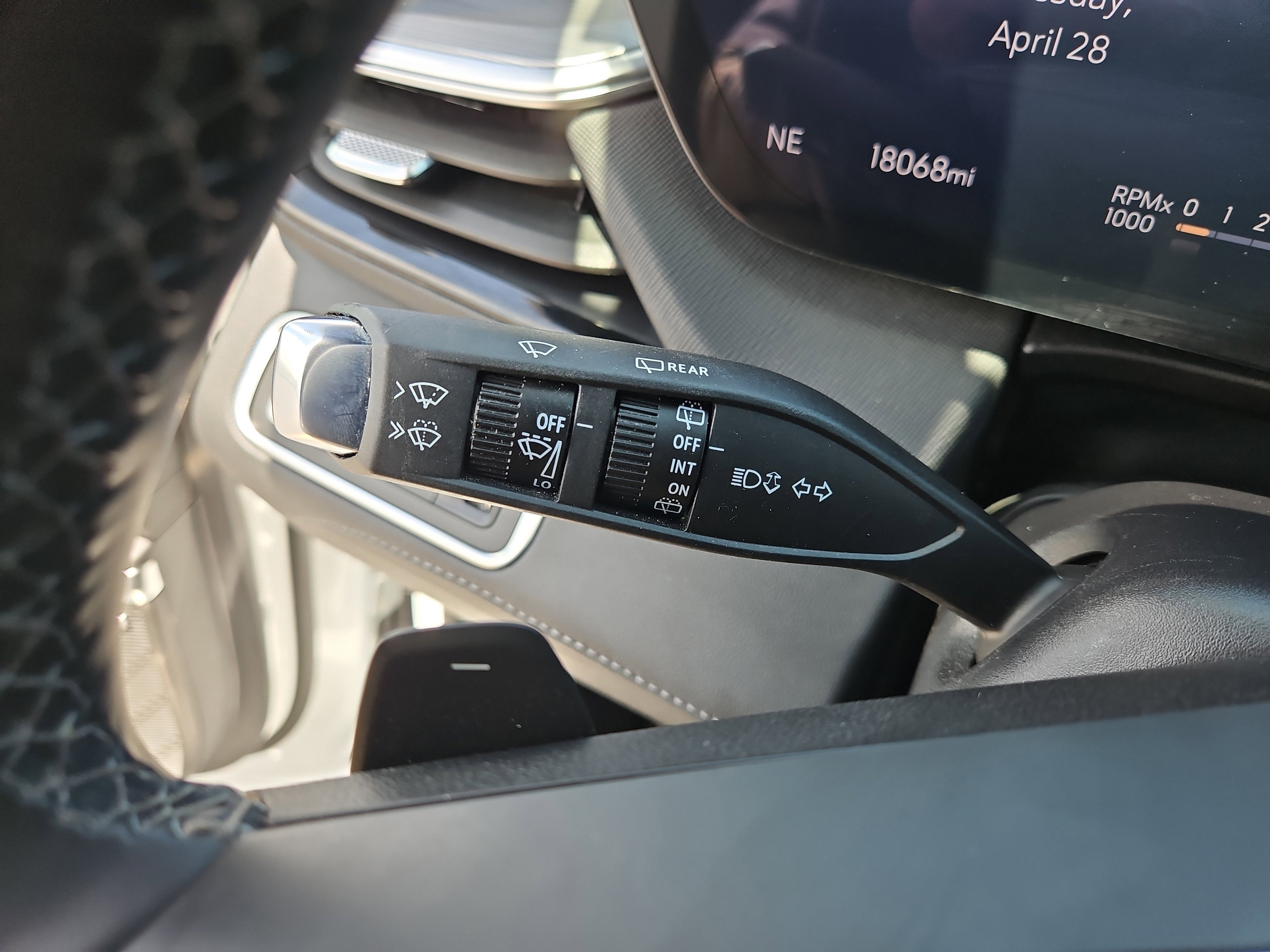 Used 2025 Buick Enclave Preferred FWD image 24