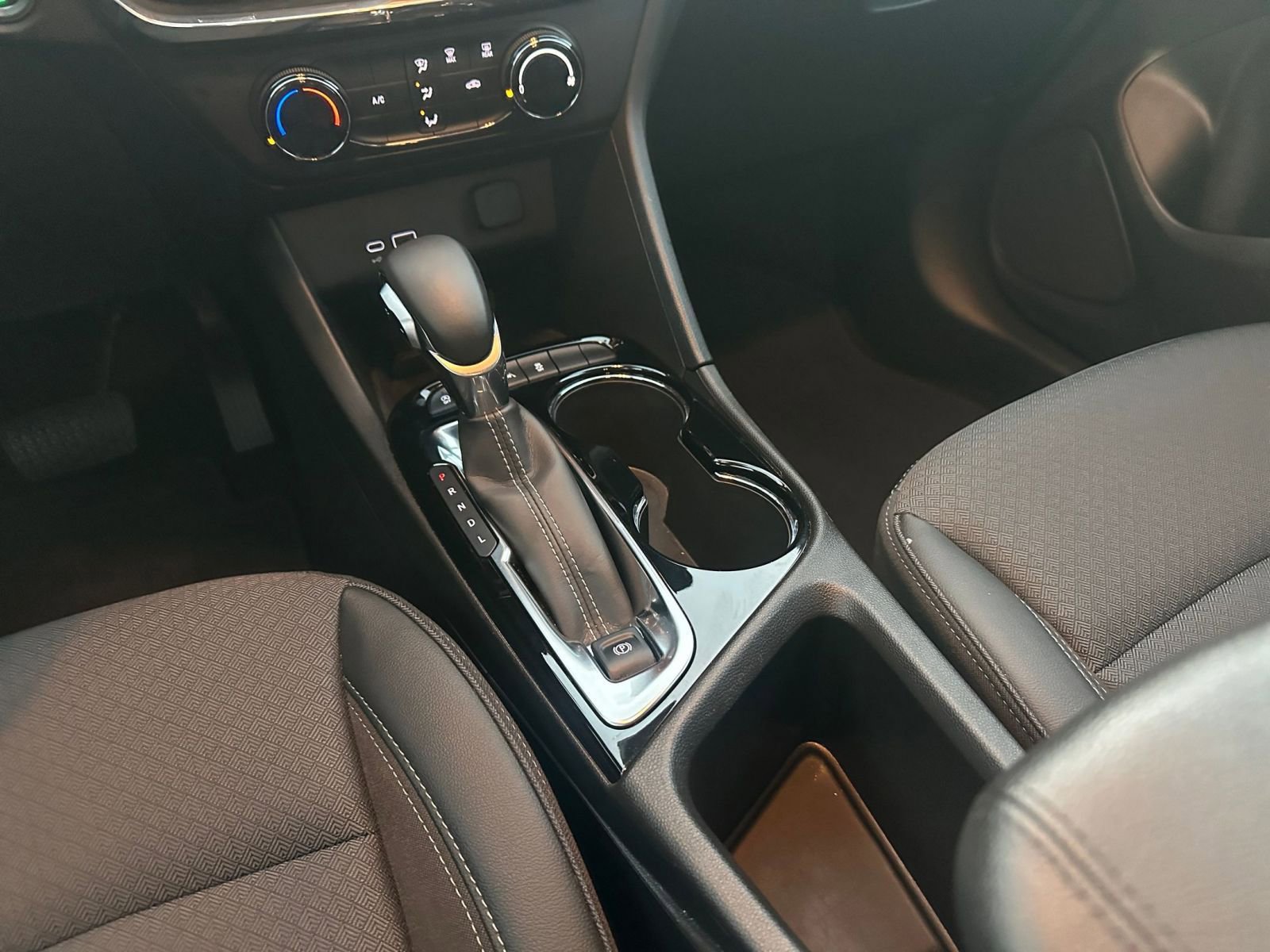 Used 2025 Buick Encore GX Preferred image 39