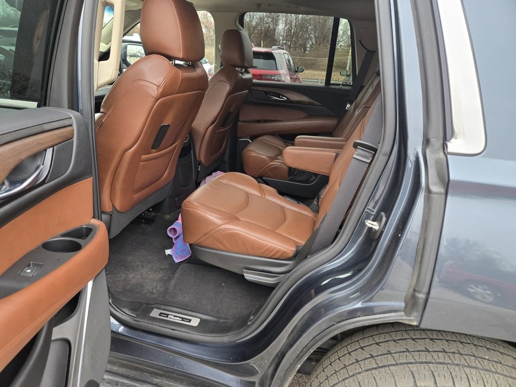 Used 2020 Cadillac Escalade Luxury image 15