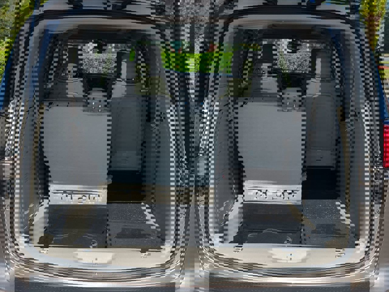 Used 2017 Chrysler Pacifica Limited image 10