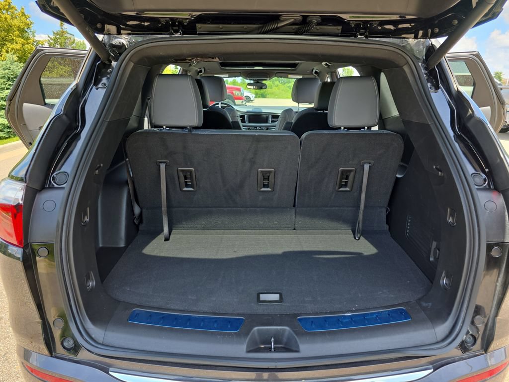 Certified 2023 Buick Enclave Essence w/ Experience Buick Package AWD/4WD image 13