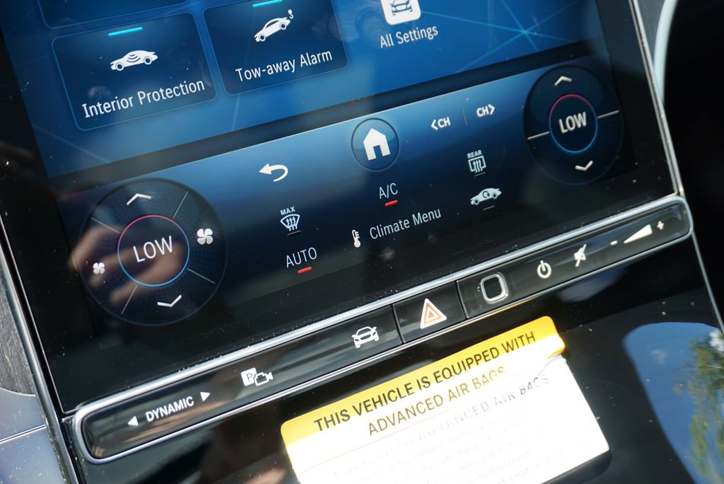 Certified 2025 Mercedes-Benz GLC 300 4MATIC image 35