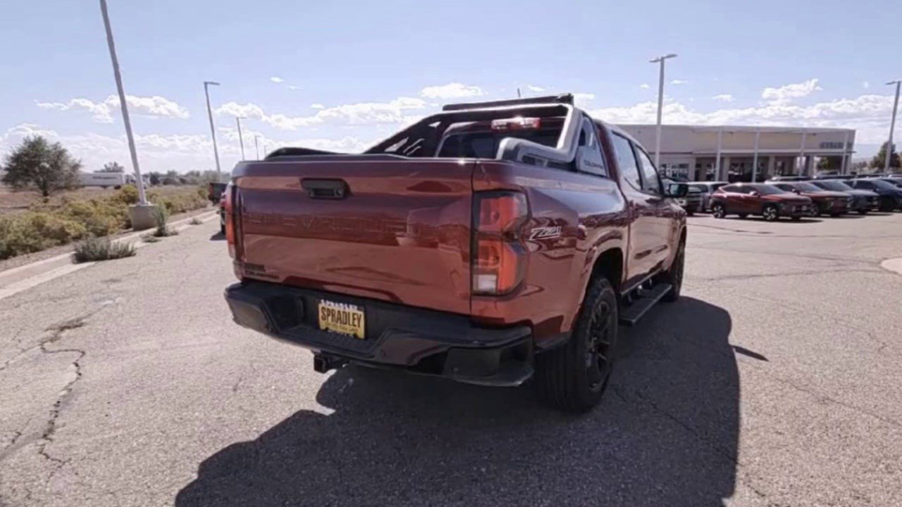 New 2025 Chevrolet Colorado Z71 w/ Midnight Edition image 8