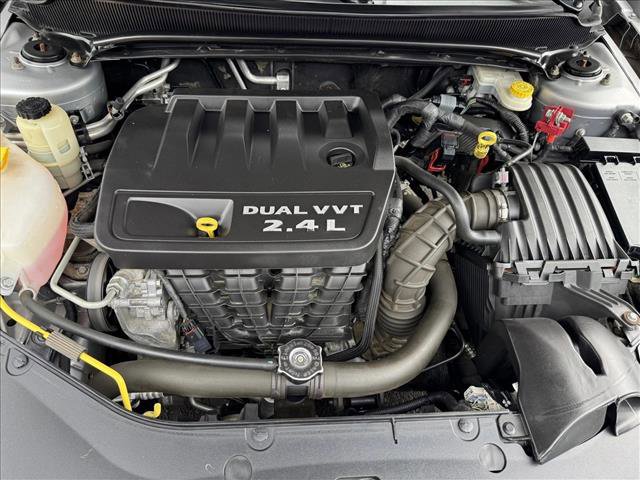 Used 2014 Dodge Avenger SE image 20