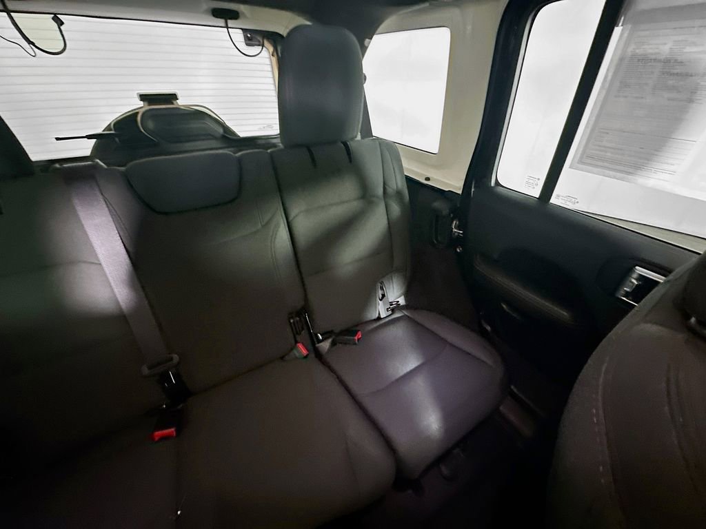 Used 2022 Jeep Wrangler Unlimited Sahara w/ Cold Weather Group image 14