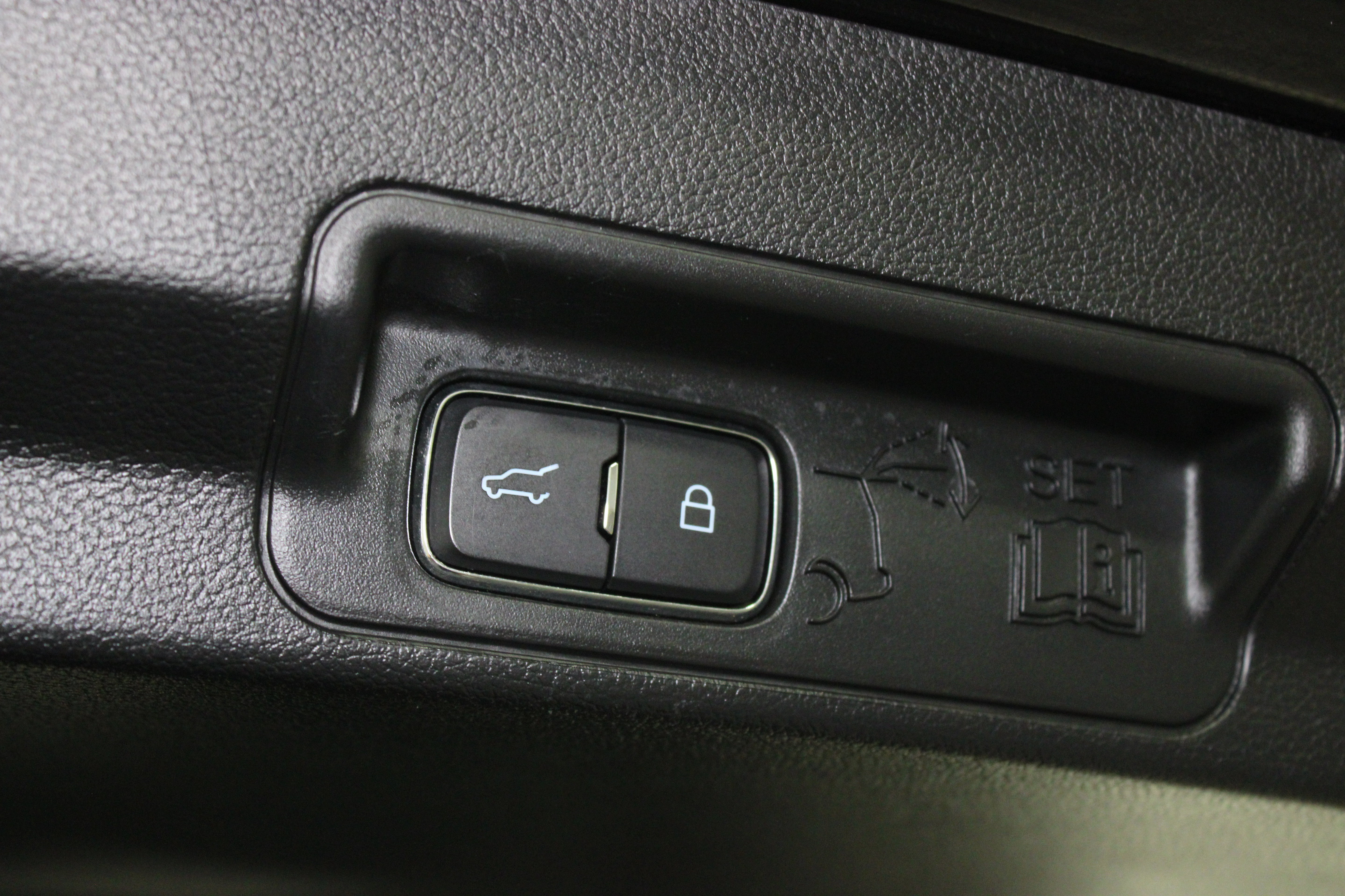 Used 2020 Ford Explorer ST w/ ST Street Pack AWD/4WD image 15